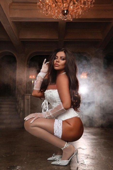 Индивидуалка Арина Зеленая роща Фотография 